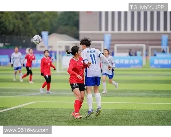 白云江夏足球：激情与梦想交织的绿茵场上演绎青春风采与团队精神